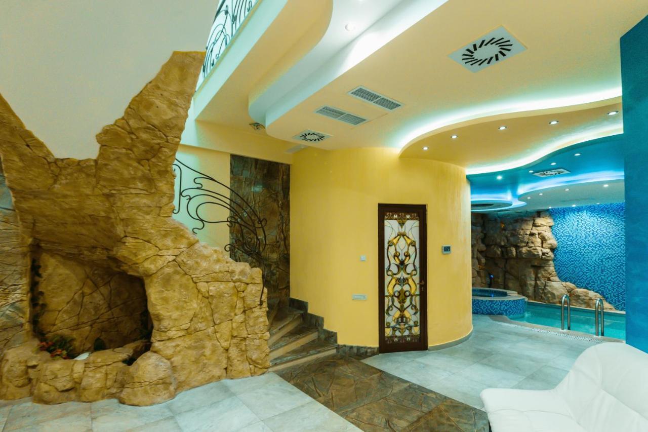 Spa Hotel Grace Forum Erevan Esterno foto